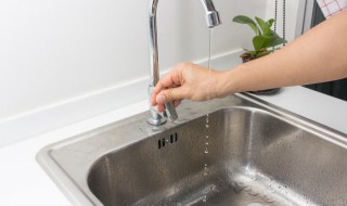 不锈钢水槽如何擦洗 清洗不锈钢水槽方法