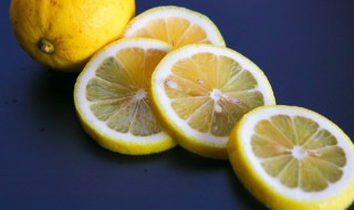 柠檬的功效与作用及禁忌症 柠檬的功效与作用禁忌及吃法