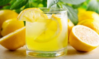 泡鲜柠檬水没有苦味的小窍门 泡鲜柠檬水没有苦味的小窍门是什么