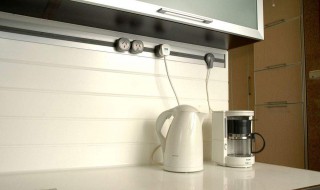厨房插座面板如何防油 怎样才能让厨房插座防油烟?
