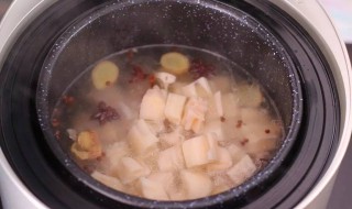 电饭煲煲汤使用方法 电饭煲煲汤使用方法视频