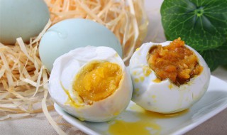 咸鸭蛋蛋白发黄能吃吗 咸鸭蛋的蛋白变黄能吃吗