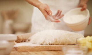 面粉不粘锅可以做什么好吃 面粉怎么做不粘锅最快