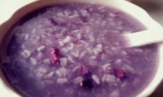 紫红薯煮出来的粥是绿色能吃吗 紫薯粥为什么是绿色的能吃吗
