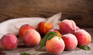 杨桃和桃子的区别是什么 杨桃是桃子的种类吗