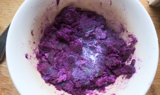 紫薯鸡蛋饼的做法 紫薯鸡蛋饼的做法大全家常