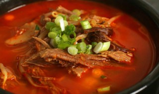 韩式牛肉汤的做法 韩式牛肉汤的做法视频