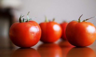 吃西红柿有什么禁忌 吃西红柿的禁忌和食物