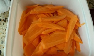 胡萝卜怎么做盐菜