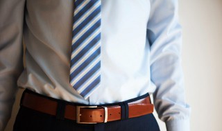 男士领带夹的正确使用方法 男士领带夹的位置