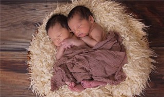 梦见自己生了双胞胎儿子是什么意思 梦见自己生了双胞胎儿子是什么意思死了一个