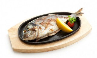 红烧金鲳鱼怎样做最好吃 红烧金鲳鱼步骤