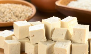血豆腐怎么做好吃家常做法 血豆腐怎么做好吃