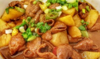 土豆烧肥肠的做法 川菜 土豆烧肥肠的做法
