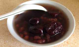 红豆红枣双红汤的做法 红豆大枣粥的功效