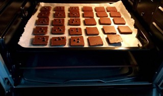 用微波炉黄油巧克力做饼干 微波炉怎么做巧克力黄油饼干