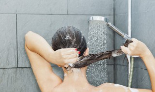 白醋洗发的作用与功效 白醋洗发的作用与功效禁忌