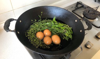 荠菜花煮鸡蛋有啥功效 荠菜花煮鸡蛋功效作用
