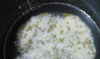 宿舍煮绿豆粥怎么煮容易烂 宿舍锅煮糯米绿豆粥的方法