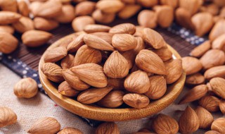 新鲜杏仁的功效与作用及食用方法禁忌 新鲜杏仁的功效与作用及食用方法