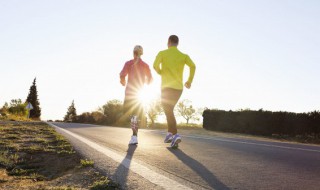 快走和慢跑哪个锻炼身体效果好 慢跑多久最好