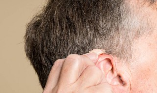 耳背长痘痘是什么原因 耳背长痘痘是什么原因造成的