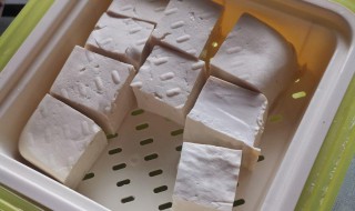 生石膏粉做豆腐的技巧 生石膏粉做豆腐的技巧和方法