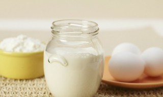 酸奶可以和鸡蛋一起吃吗 酸奶可以和鸡蛋一起吃吗?早餐