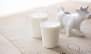 纯牛奶喝多了会上火吗 喝牛奶有什么好处和坏处