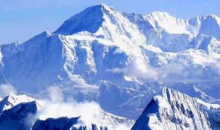 中国登山队首次登上珠穆朗玛峰有谁了 中国登山队首次登上珠穆朗玛峰有谁