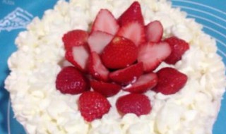 家庭版草莓蛋糕的做法 家庭版草莓蛋糕的做法视频