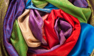 贡缎棉和全棉的区别 贡缎面料的优点与缺点