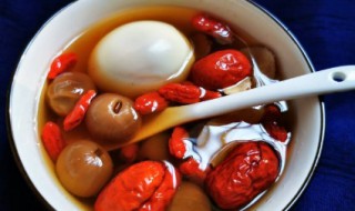 红枣桂圆枸杞泡水喝的功效 桂圆红枣茶的做法
