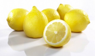 柠檬水洗脸的功效与作用 柠檬水白天喝会变黑吗