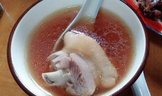 红菇炖鸡汤的禁忌和副作用 红菇炖鸡汤的禁忌
