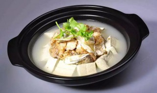 家庭版豆腐炖鱼怎么做才好吃 家庭版豆腐炖鱼怎么做