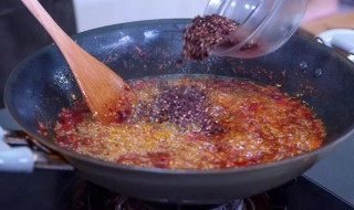 熬火锅辣椒油的制作方法和配料 熬火锅辣椒油的制作方法