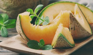 吃了变质的哈密瓜会中毒吗怎么办 吃了变质的哈密瓜会中毒吗