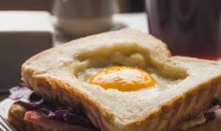 黄油涂面包正确吃法 黄油可以煎鸡蛋吗