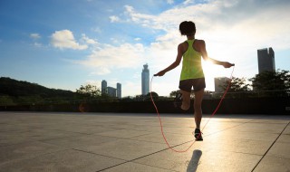 跳绳是有氧运动还是无氧运动? 跳绳1000下相当于跑步