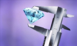 怎么鉴别钻石真假 紫光灯怎么鉴别钻石真假