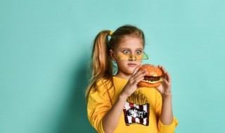 孩子汉堡吃多了对身体有害吗 汉堡吃多了对身体有害吗