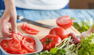 西红柿拌面怎么做好吃 正宗西红柿打卤面做法