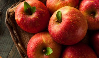 苹果表面有一层白白的能吃吗有毒吗 苹果表面有一层白白的能吃吗