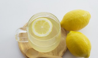 晚上喝柠檬水对身体健康有没有什么不好的 晚上喝柠檬水需要注意什么