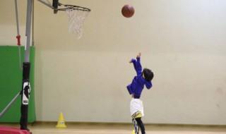 篮球跳高技巧视频 篮球跳高技巧