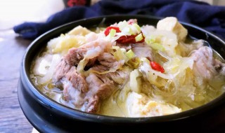 酸菜羊肉沙锅 东北酸菜汆羊肉砂锅怎么做