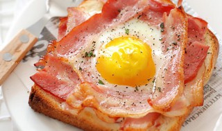 培根鸡蛋吐司简易早餐窍门 培根蛋吐司怎么做