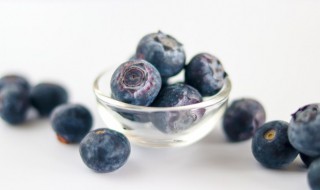 蓝莓吃之前需要用盐水泡吗 蓝莓吃之前用洗吗