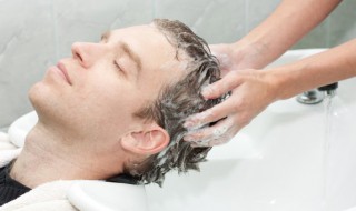 淘米水洗头发的好处 淘米水洗头发的好处与功效
